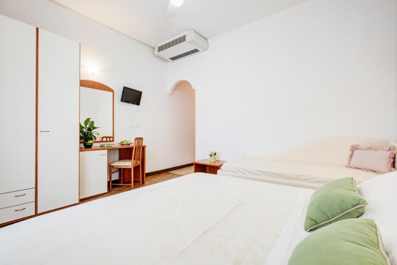 B&B Tres Jolie Κατόλικα Εξωτερικό φωτογραφία